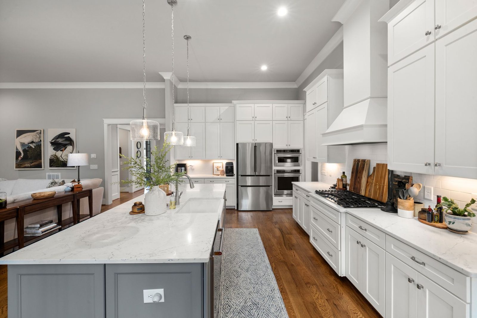 Bright kitchen with island and elegant pendant lighting – Egg Harbor Township remodeling